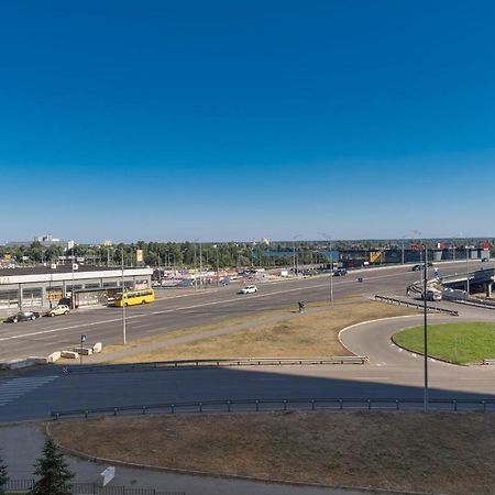 Квартира В Жк Лебединый, Ревуцкого 40 В, Метро Харьковская Позняки Kiew Exterior foto