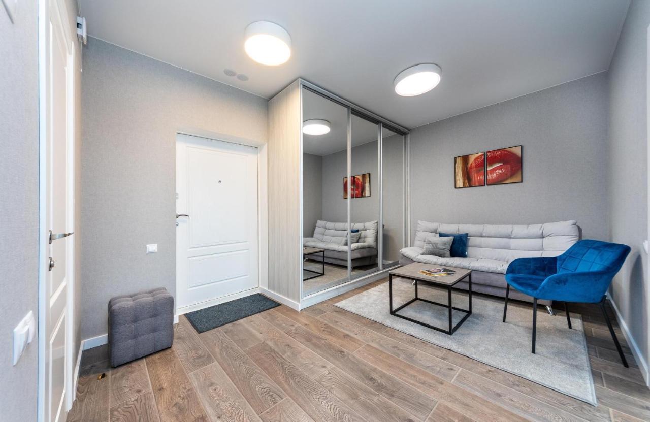 Квартира В Жк Лебединый, Ревуцкого 40 В, Метро Харьковская Позняки Kiew Exterior foto