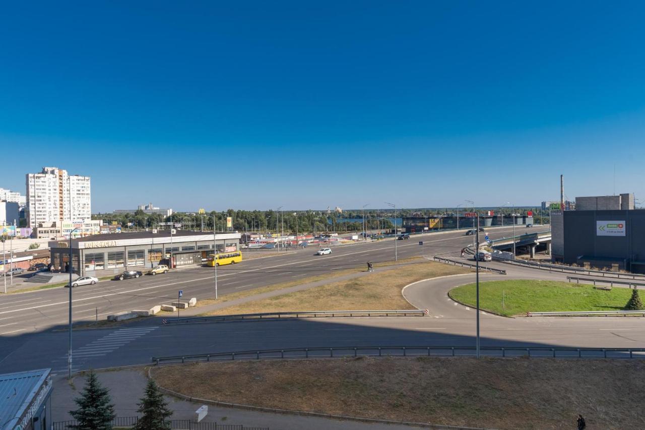 Квартира В Жк Лебединый, Ревуцкого 40 В, Метро Харьковская Позняки Kiew Exterior foto