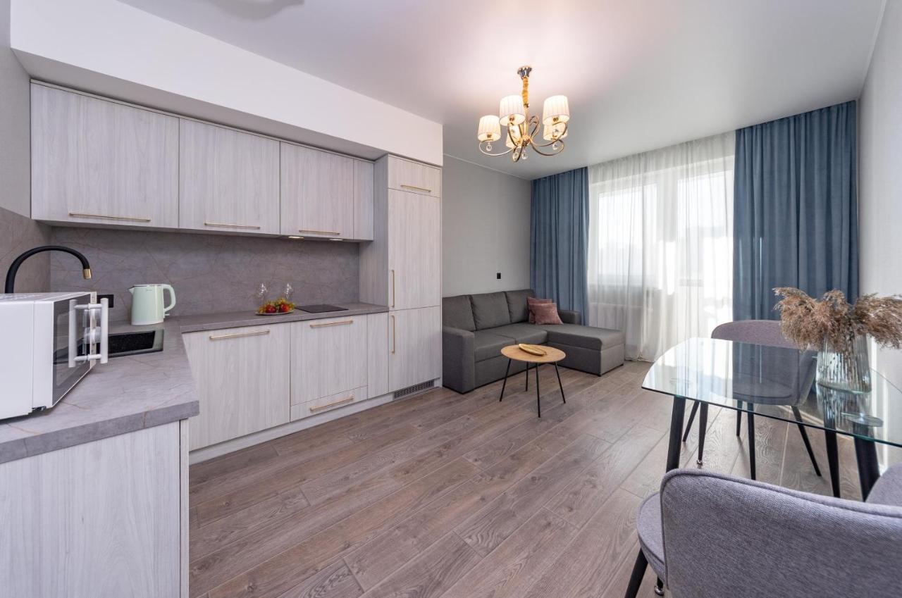 Квартира В Жк Лебединый, Ревуцкого 40 В, Метро Харьковская Позняки Kiew Exterior foto