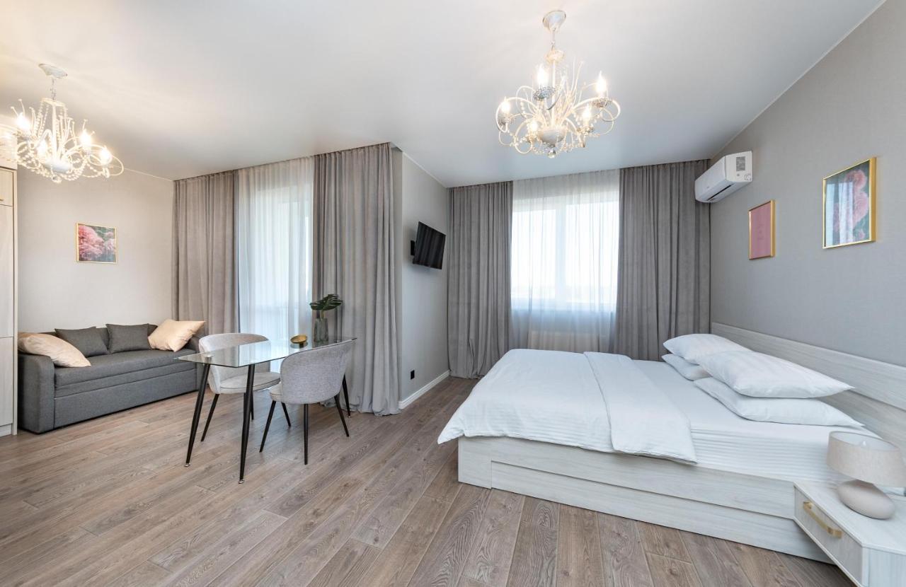 Квартира В Жк Лебединый, Ревуцкого 40 В, Метро Харьковская Позняки Kiew Exterior foto