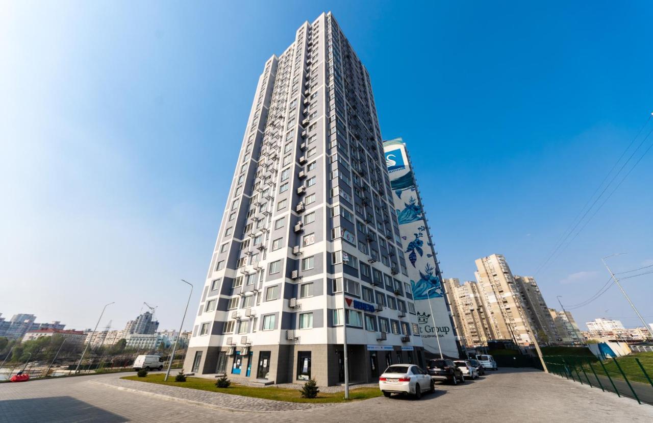 Квартира В Жк Лебединый, Ревуцкого 40 В, Метро Харьковская Позняки Kiew Exterior foto